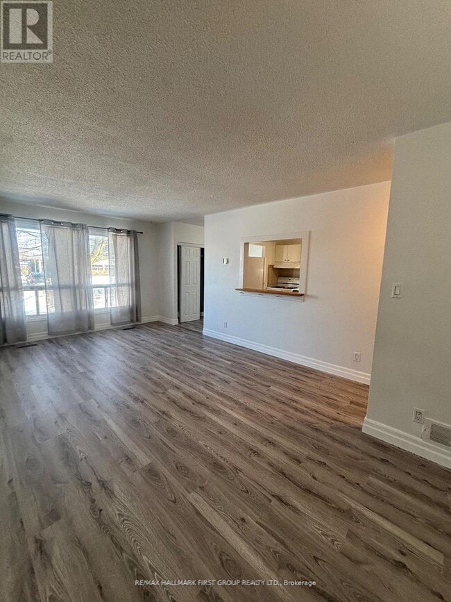 Building Photo - 780 W Shore Blvd