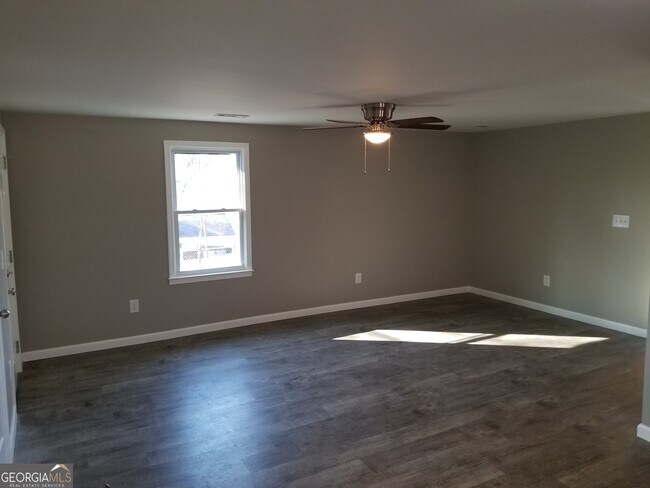 Foto del edificio - 4870 Calhoun Rd NE