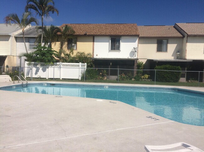 Building Photo - 1319 George Edwards Ct