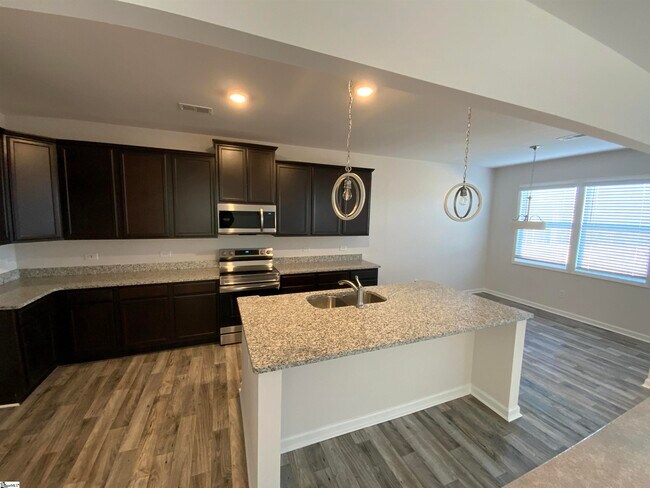 Building Photo - 16 Corsica Ct
