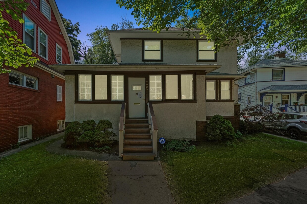 7623 N Rogers Ave, Chicago, IL 60626 House Rental in Chicago, IL