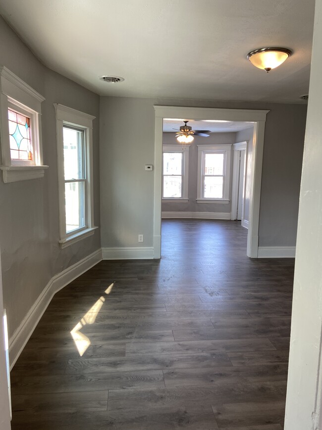 Building Photo - 61 Mineral Springs Rd