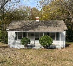 Building Photo - 359 Davis St