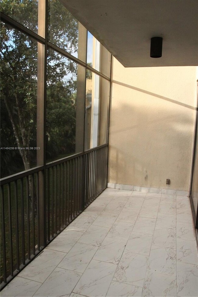 Building Photo - 2931 SW 87th Ter