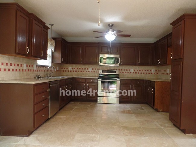 Building Photo - 3625 NW Anchor Ct