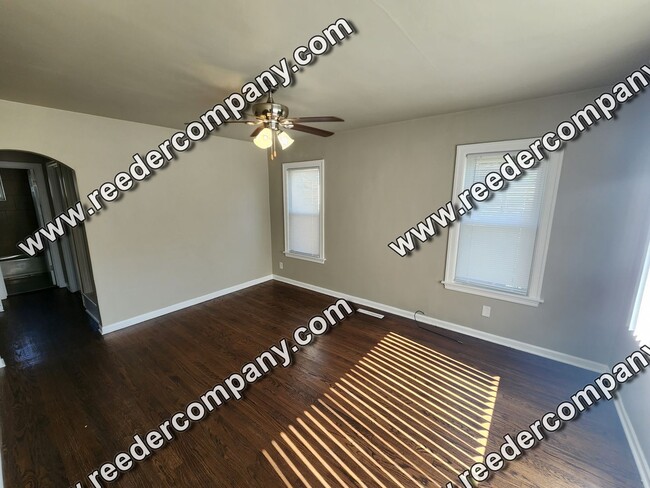 Building Photo - Remodeled 3 bedroom home in Hessville