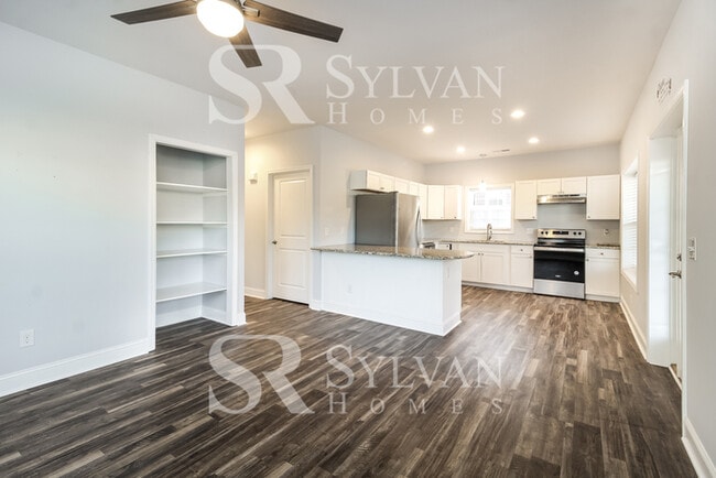 Building Photo - Adorable 3 bedroom home awaits you!