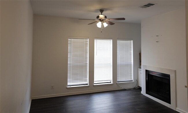 Foto del edificio - 2706 Salado St