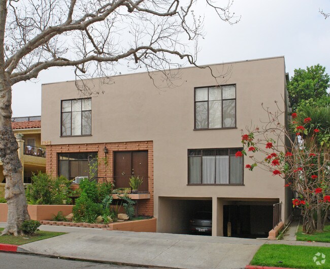 Foto del edificio - 423 S Maple Dr