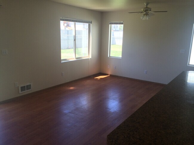 Foto del edificio - 2103 N Yellowstone