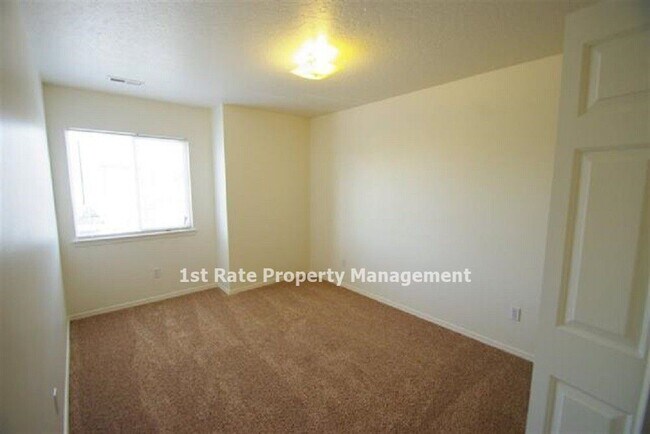 Building Photo - 16025 N 19th St