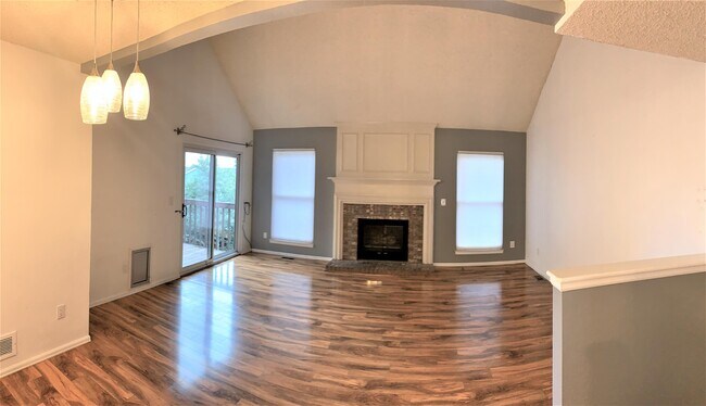 Building Photo - 430 Somerset Dr