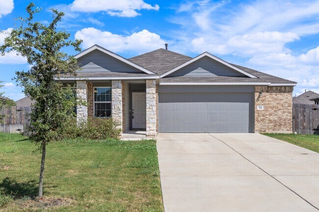 Foto del edificio - First Month's Rent FREE!