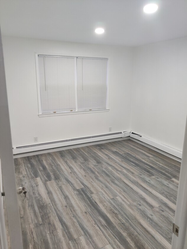 Foto principal - 1841 123rd St