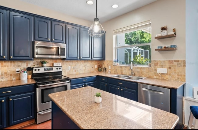 Building Photo - 12935 Solola Way