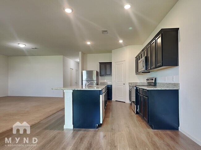 Foto del edificio - 1004 Water Oak Ln