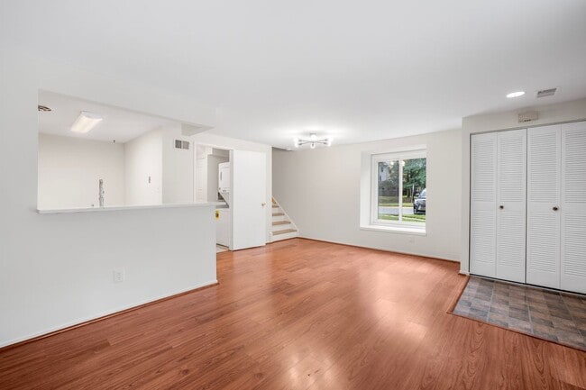 Building Photo - 9453 Chadburn Pl