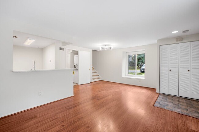 Foto del edificio - 9453 Chadburn Pl