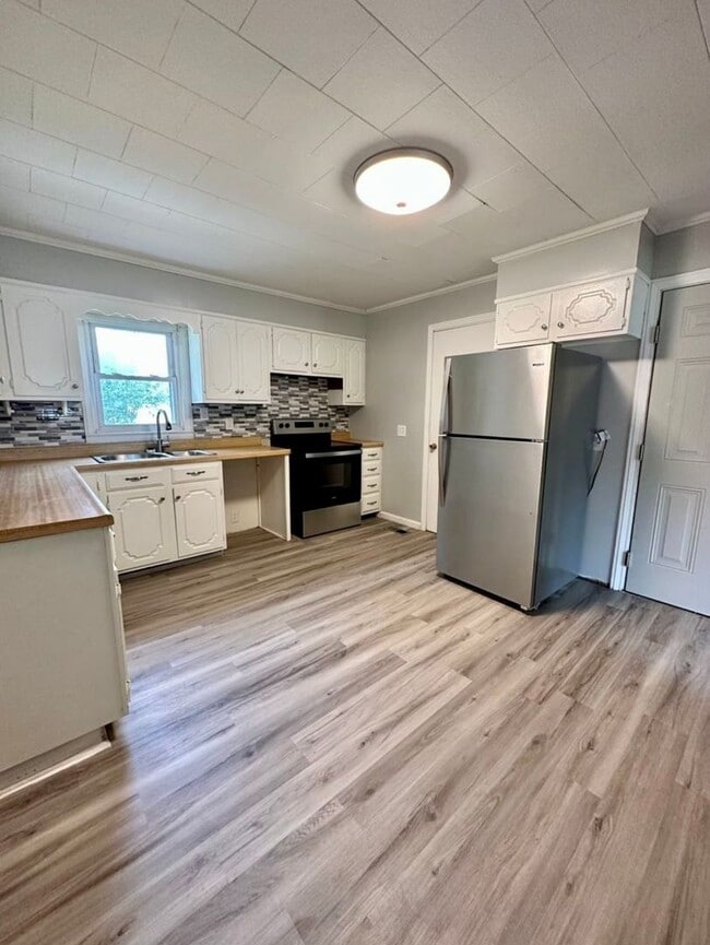 Building Photo - 3 Bedroom/1 Bathroom Home in Paragould AR ...