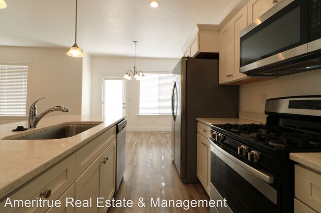 Building Photo - 4 br, 2.5 bath House - 4071 W. 1650 N.