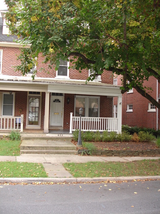 Building Photo - 611 S West End Ave