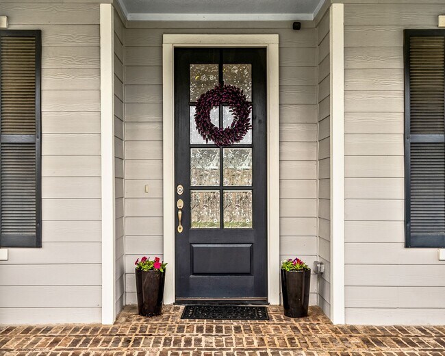 Building Photo - 2335 Pale Star Dr