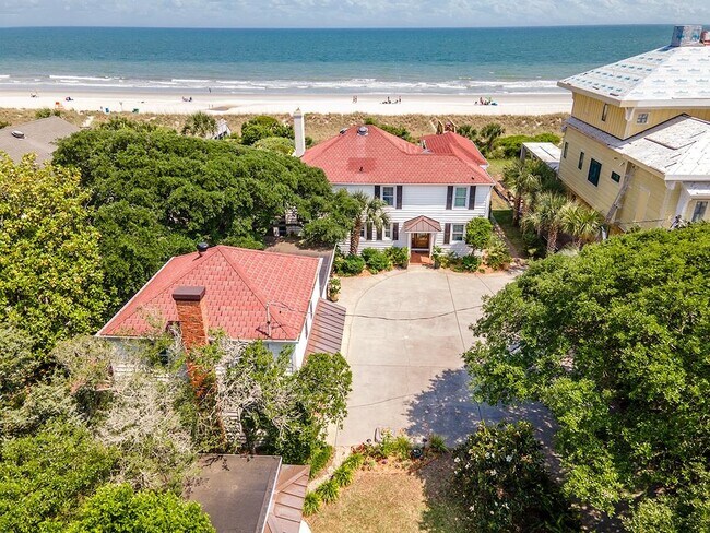 Building Photo - 4304 N Ocean Blvd