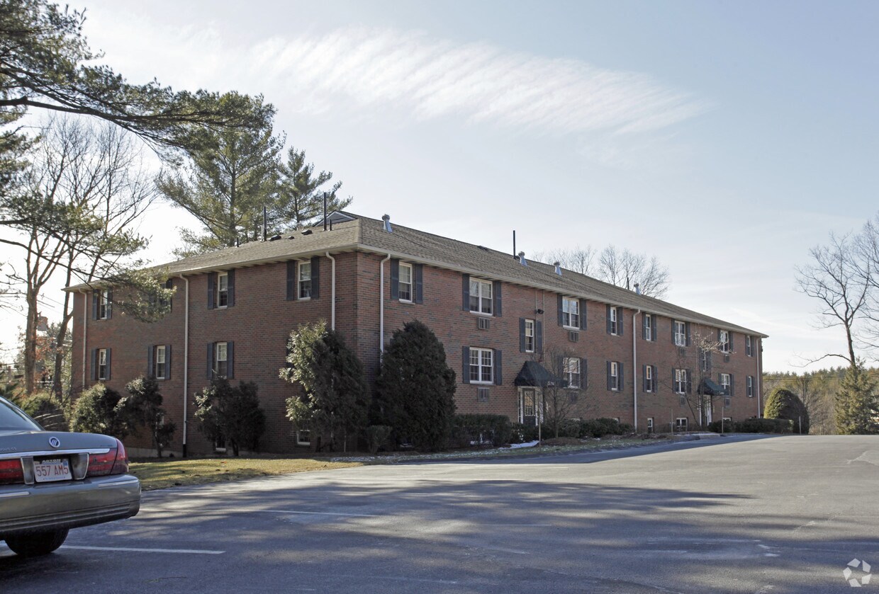 Somerset Hills Apartments in Acton, MA