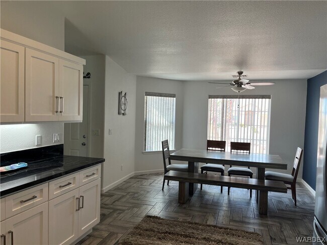 Building Photo - 2184 Emerald River Way