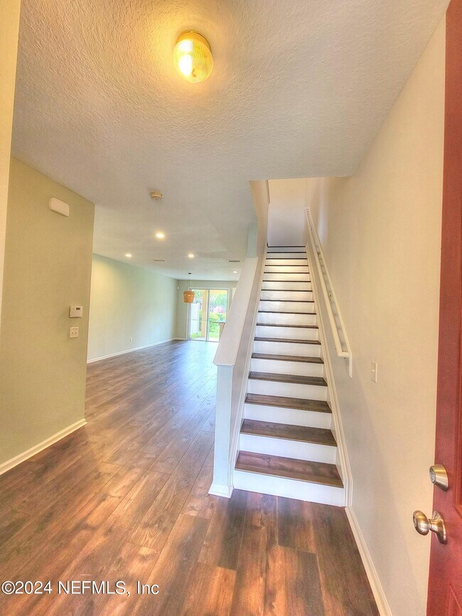 Building Photo - 2311 Red Moon Dr