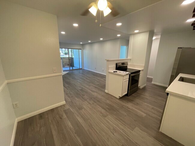 Foto del edificio - 1810 S El Camino Real