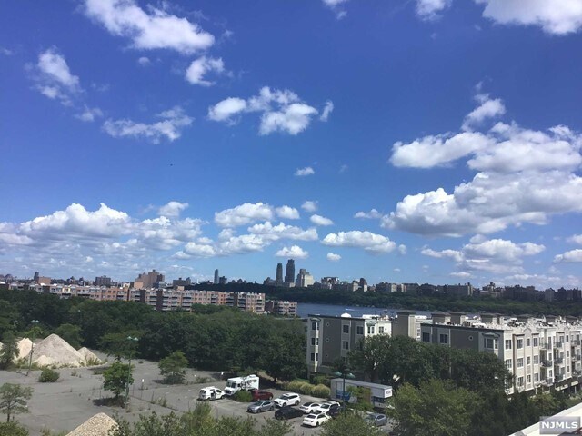 Foto del edificio - 3304 City