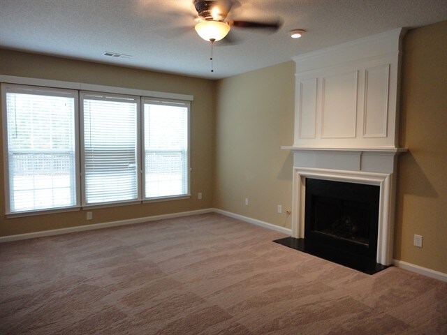 Foto del edificio - 622 Keeneland Ter