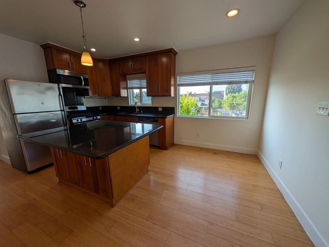 Foto principal - 1010 Wilton Pl