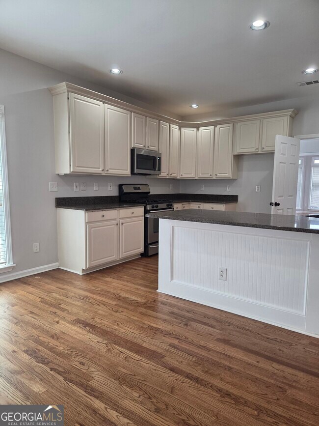 Foto del edificio - 3770 Glennvale Ct