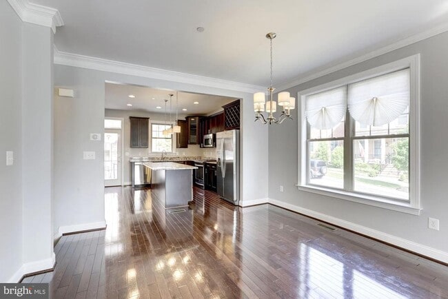 Building Photo - 6128 Solent Pl NE