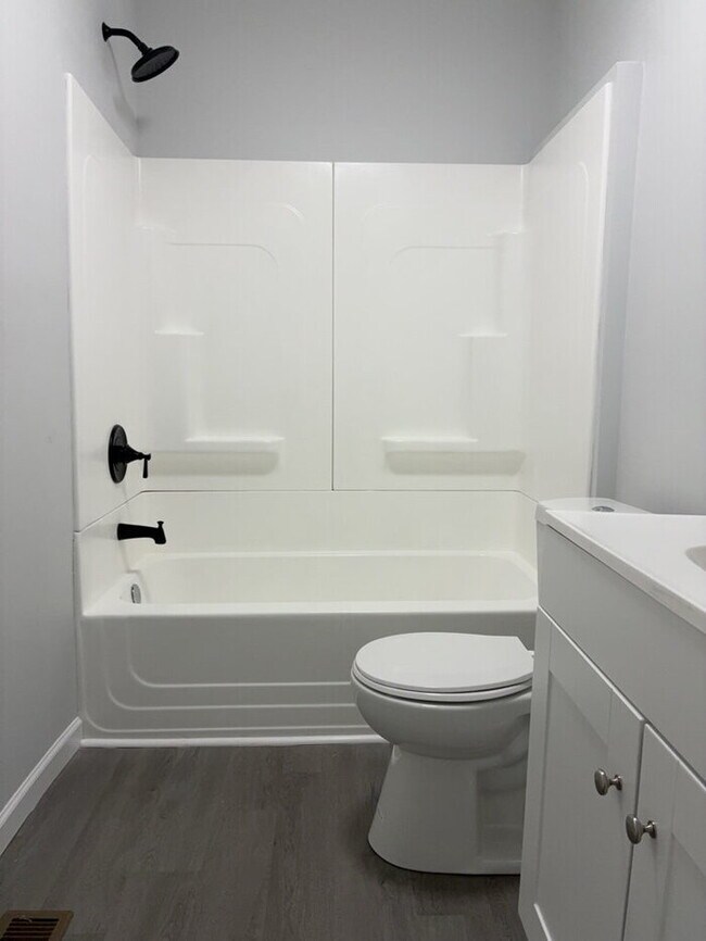 Foto del edificio - "Charming 3-Bedroom Home with 2 Full Baths and Spacious 1,210 sq ft Layout in Anderson, SC!"