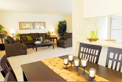 Foto del edificio - 1690 N Tracy Blvd