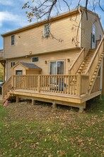 Building Photo - 1042 Sassaquin Ave
