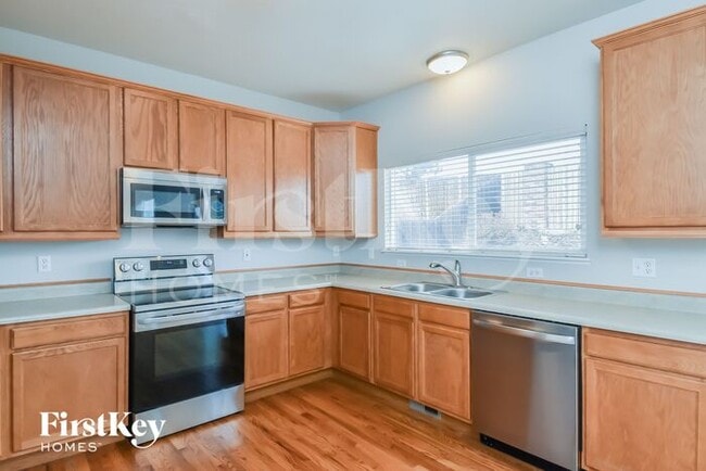 Foto del edificio - 5660 Rose Ridge Ln