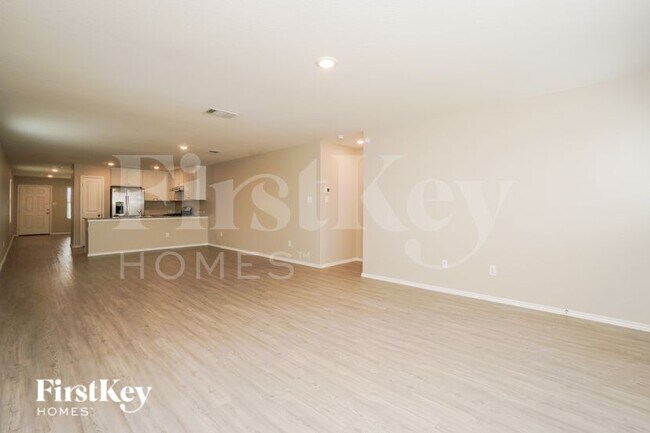 Building Photo - 2416 Lake Hills