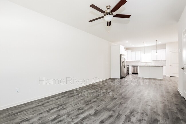Building Photo - 9203 Hutchinson Ln