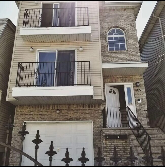 150 Leslie St Unit 2FL, Newark, NJ 07112 Apartments in Newark, NJ