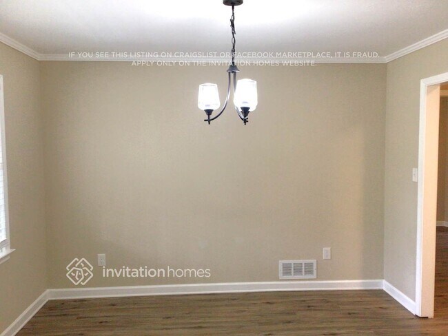 Foto del edificio - 492 Summit Ridge Dr