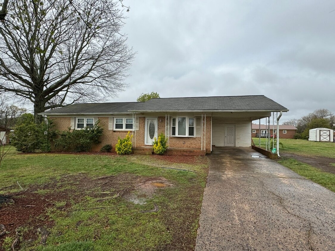 1705 Kingston Rd, Kingstown, NC 28150 House Rental in Kingstown, NC