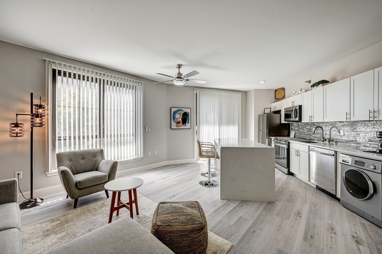 Primary Photo - 1 Bedroom Furnished Condo in Lake Las Vegas