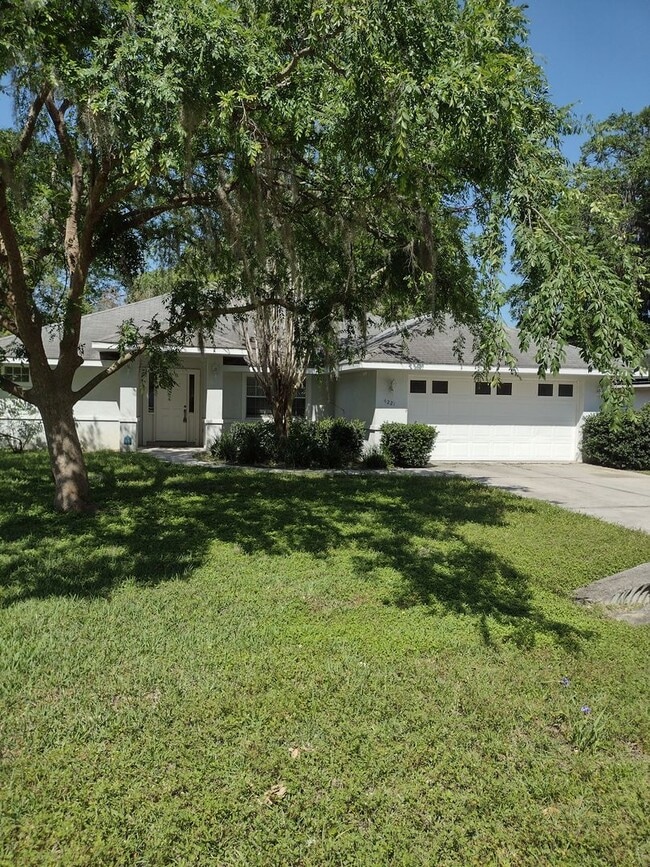 Building Photo - Charming 3BR/2BA Home in Countryside Estat...