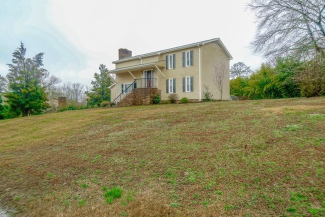 Building Photo - Beautiful Two Story Home