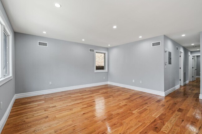 Foto del edificio - 264-52 73rd Ave
