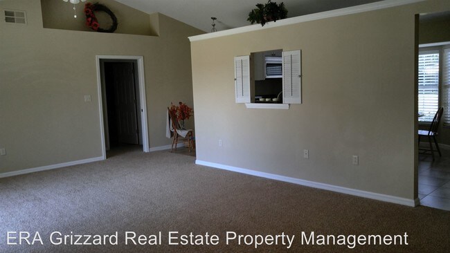 Building Photo - 33925 Tara Wood Dr